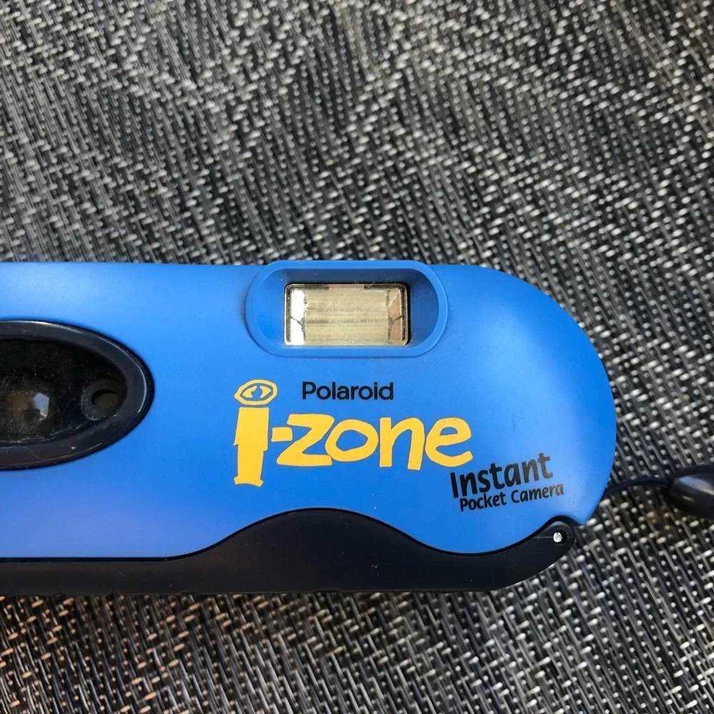 Vintage I-zone Polariod Instant Pocket Camera
